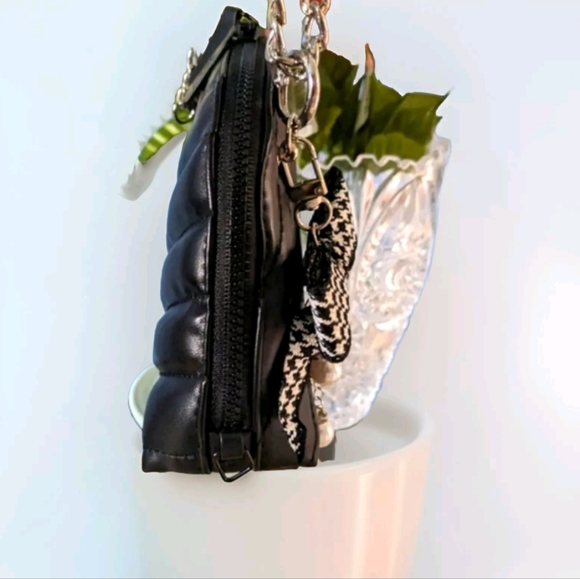 Yves saint Laurent pouch - Picture 7 of 15